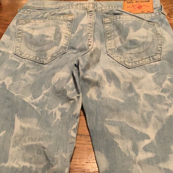 True Religion Acid Wash Rocco Relaxed Skinny Jeans - Picture 4 of 7